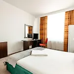 Ξενοδοχείο Strelitia 3*